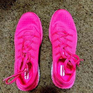 Neon pink size 7 nobull tennis shoes